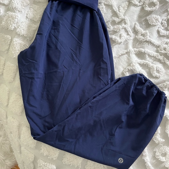 Lululemon summer sweatpants - Picture 3 of 3